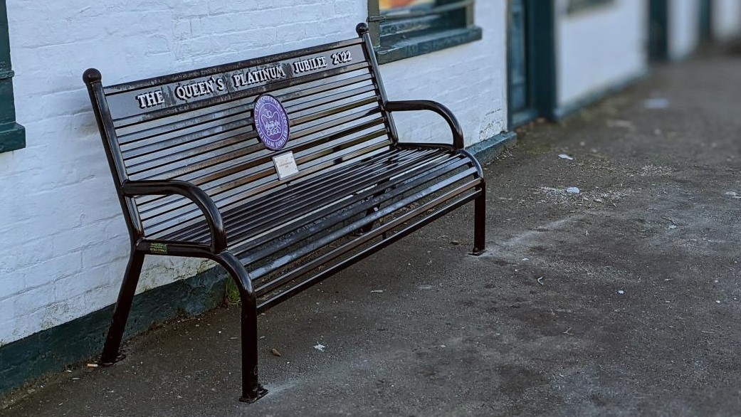 Jubilee Bench Wg